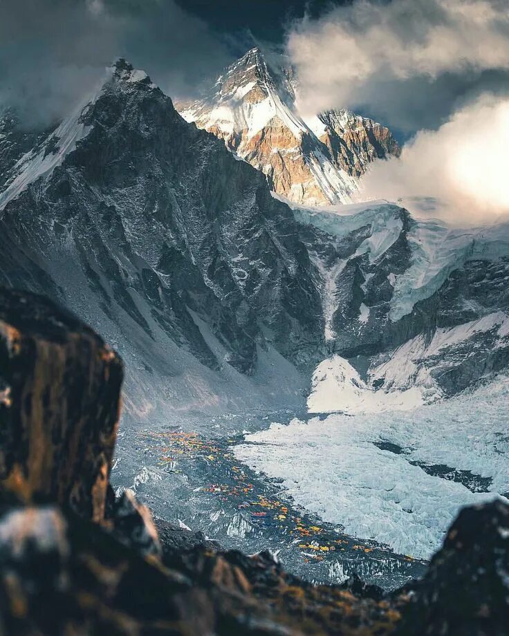 Mount only. Гора Эверест(Джомолунгма). Гора Эверест 8848 м. Горный пейзаж Эверест. Непал Эверест.