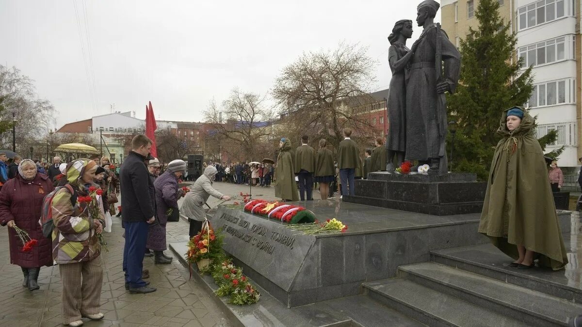 Площадь прощания Тюмень. Памятник прощание Тюмень. Сквер прощания Тюмень. Мемориал прощание Тюмень. Площадь прощанья