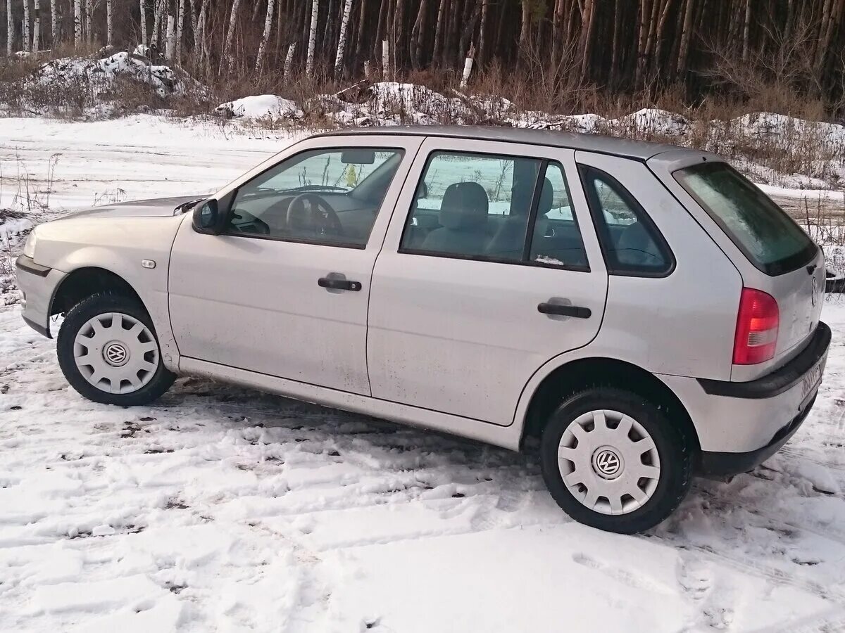 мазда фамилия 2001 универсал 1. 8. Toyota starlet 1. 8. 8 черный.
