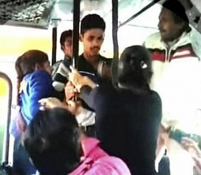 Харассмент в японии. Bus molesting. Bus molesting. Bus molesting. Bus molesting.