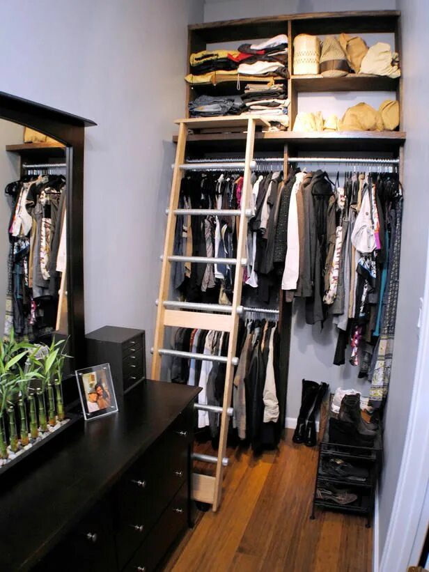 Closet Ladder - Transitional - closet - Brooks & Falotico Build a closet, Bedroo
