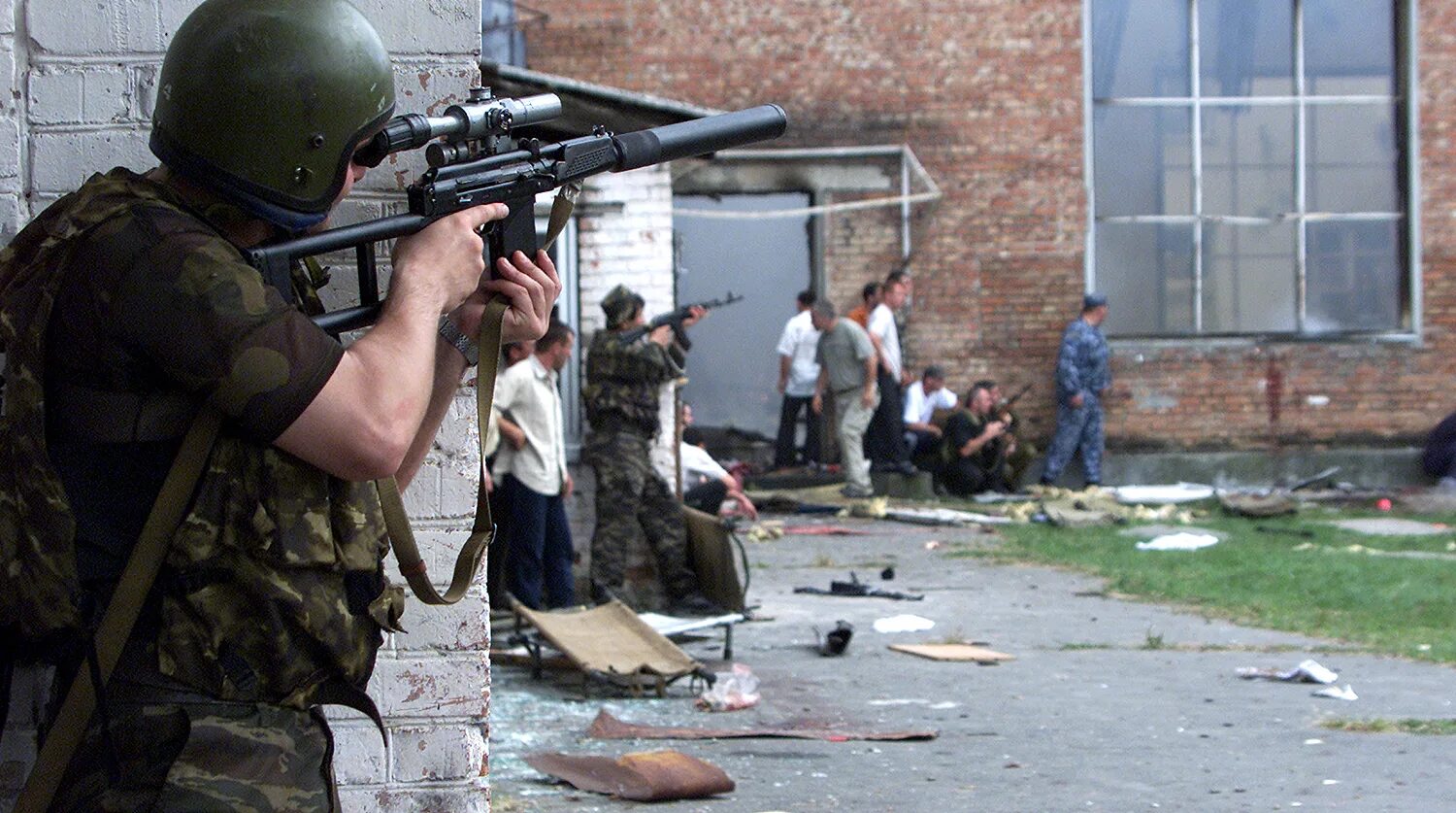 Беслан 1 сентября 2004 штурм. Terrorist attack in russia