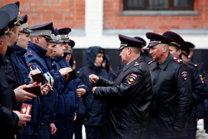 Летняя форма полиции. Полицейский России. Летняя форма полиции 2023. Форма полиции летом. Переход на летнюю форму мвд 2024