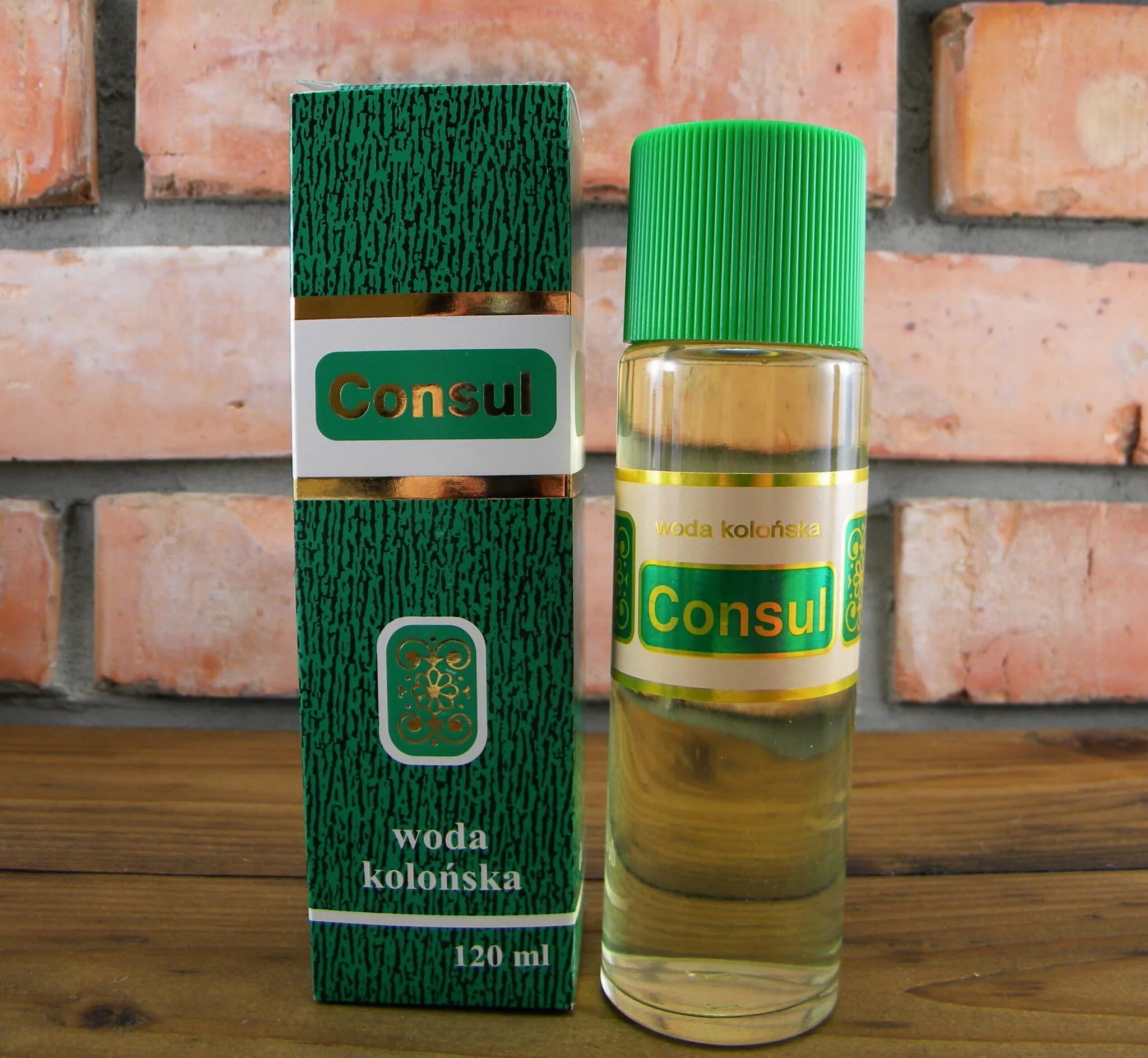 Дзинтарс консул одеколон. Консул польский одеколон польский. Одеколон consul консул польша. Туалетная вода консул. Одеколон consul pollena.