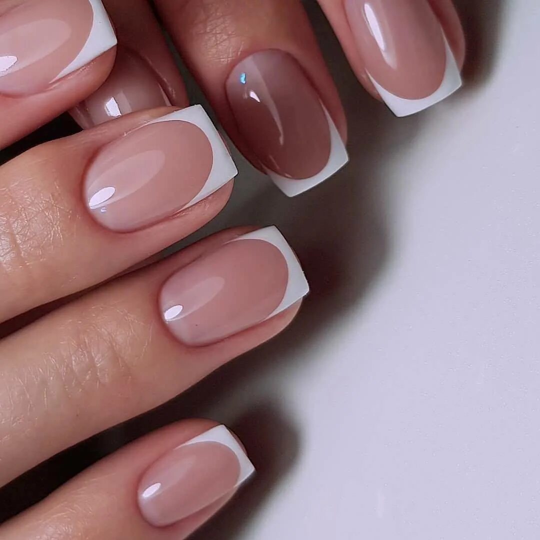 Французский маникюр на короткие ногти. Френч градиент омбре. Красивый френч. Французский вариант. Наращивание ногтей французский маникюр.