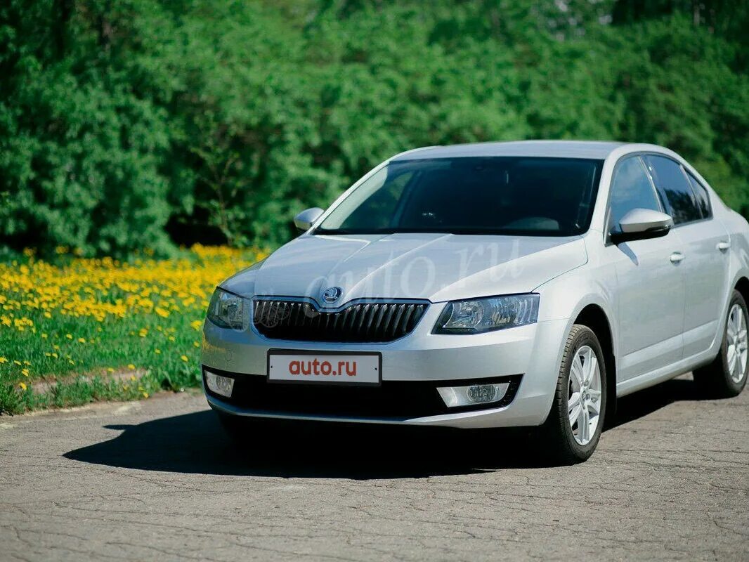 шкода октавия 2013. автомобиль шкода 2013 года. автомобиль шкода 2013 года. шкода октавия 2013 года. шкода рапид spaceback.