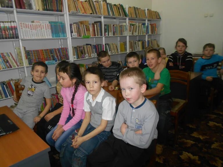 Мку хмр цб. Организационная структура бюджетного учреждения схема. Цбс ханты-мансийского района. Мку цб смоленск. Структура бюджетной организации.