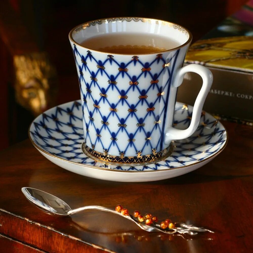 Чашка с блюдцем кобальтовая сетка. Ифз фарфор кобальтовая сетка. Чашка кобальтовая сетка императорский фарфоровый завод. Чашка сетка. Чайная пара ифз соло.