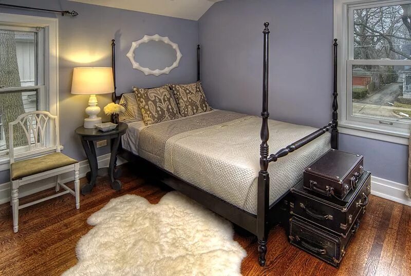 The Case For The Corner Bed Small master bedroom, Small bedroom, Bed in corner