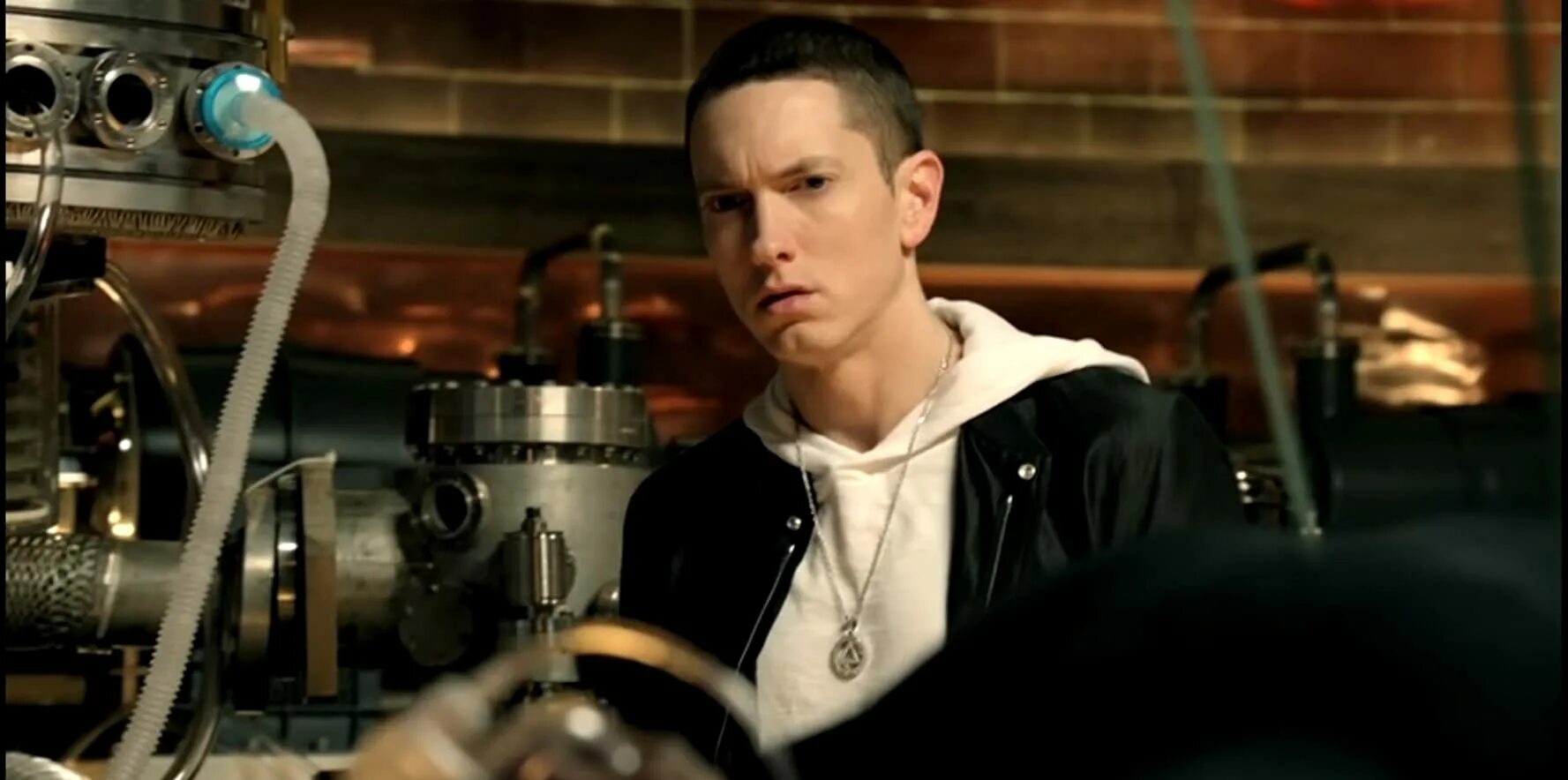 Eminem lie. Skylar grey i need a doctor. эминем need a doctor. eminem skylar grey dr dre. dr. dre ft. eminem, skylar grey.