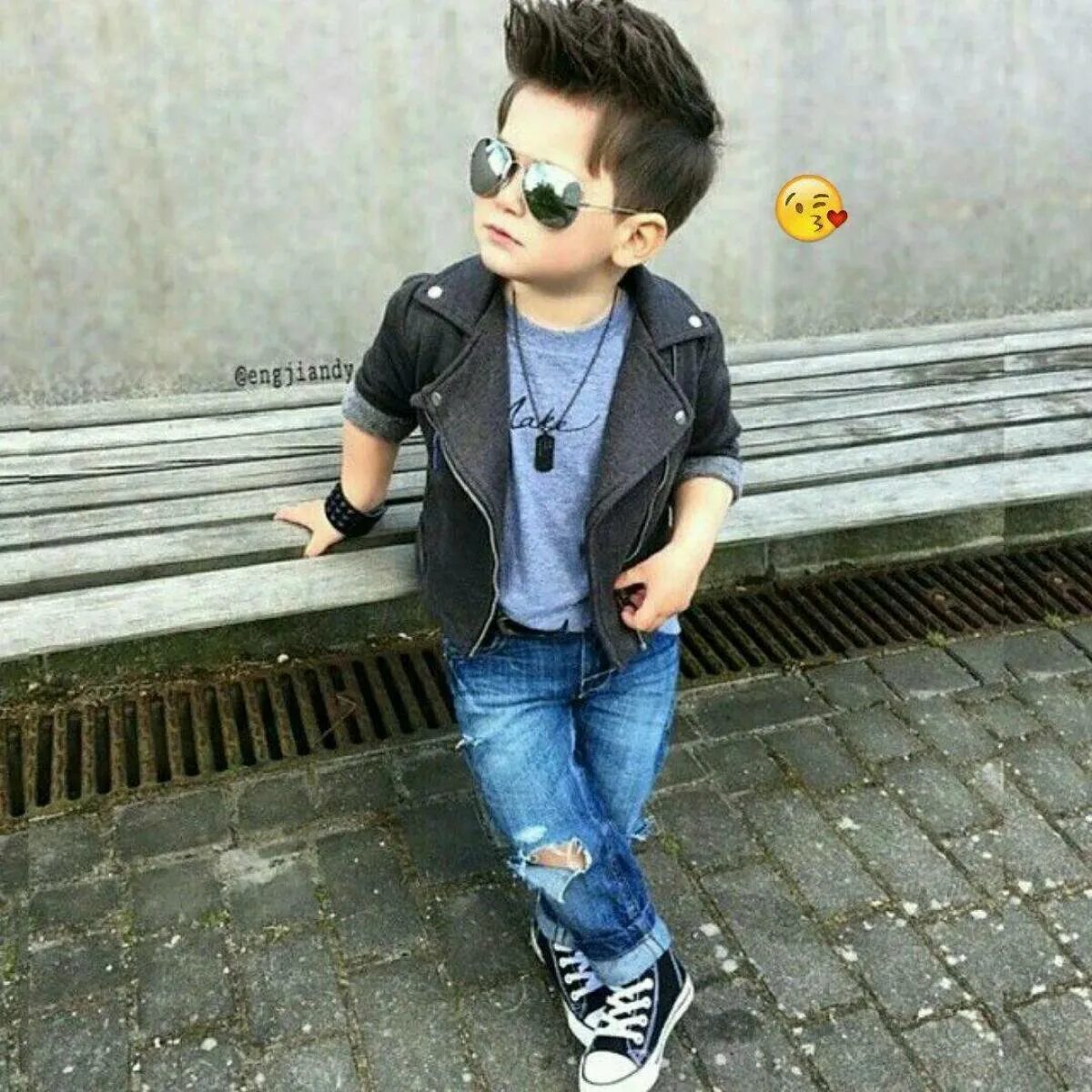 Крутой пацаны маленький. Крутой пацаны маленький. Модные маленькие мальчики. Крутые дети. Крутой малыш в очках.