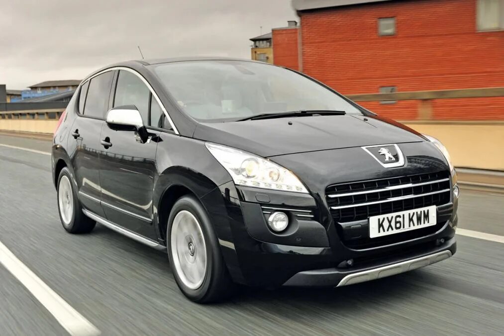 Peugeot 3008 hybrid4. Пежо 3008 2012. Пежо 3008 1.6.