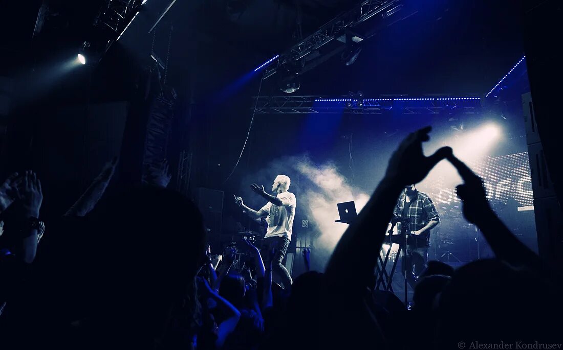 Клуб 2012 год. Группа ВНВ VNV Group. Клуб 2012 года. Группа icon of Coil. "VNV Nation" && ( исполнитель | группа | музыка | Music | Band | artist ) && (фото | photo).