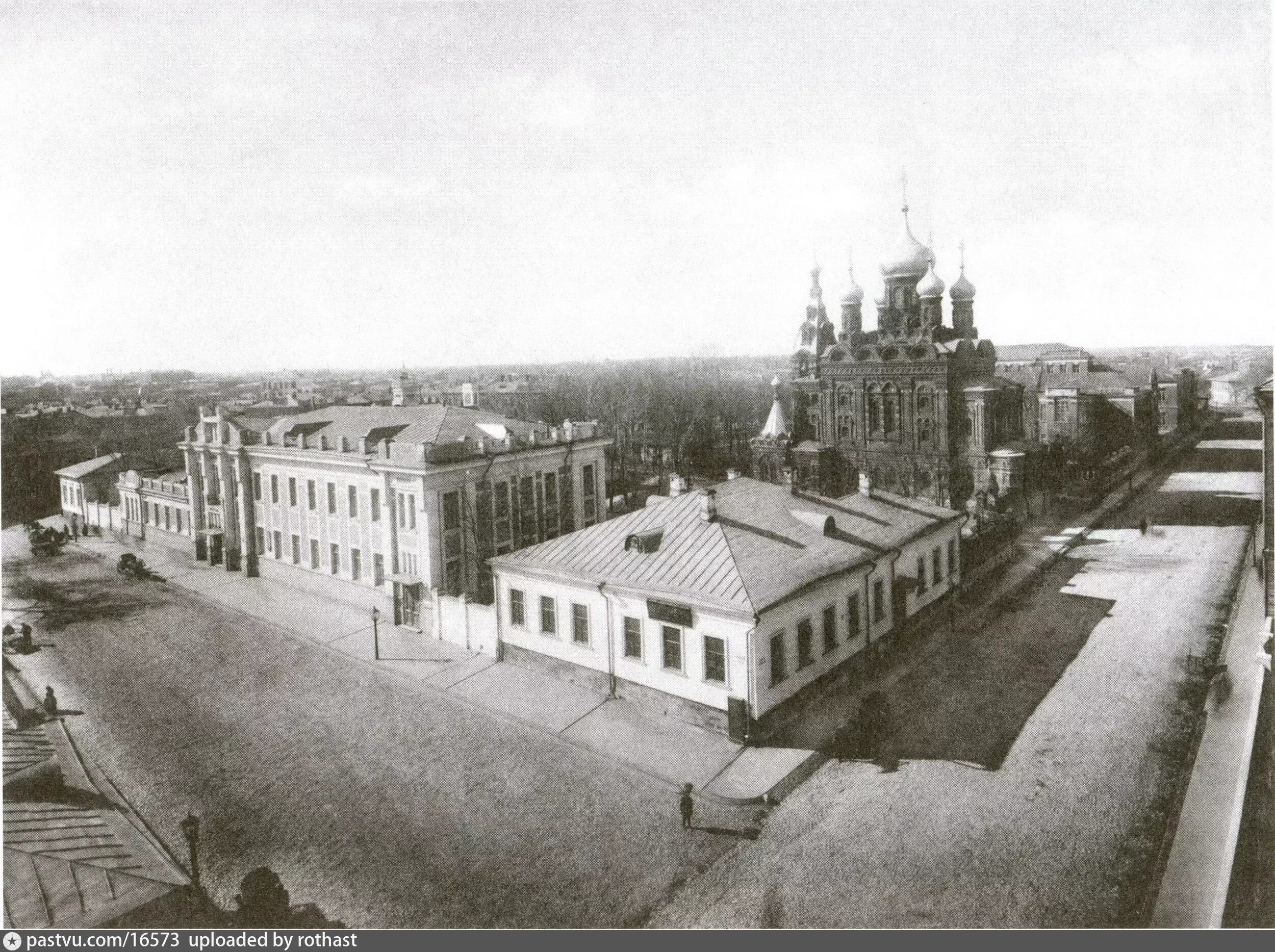 Скорбященская церковь на щепкина. Екатерининская больница в москве. Екатерининская больница в москве. Дом гагарина (екатерининская больница). 7 больницей храм москве.