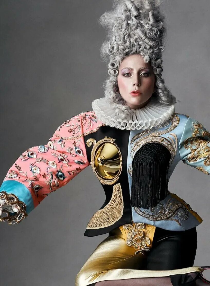 Vogue ladies. Vogue ladies. Вог япония обложки. Lady vogue духи. Vogue cover lady gaga.