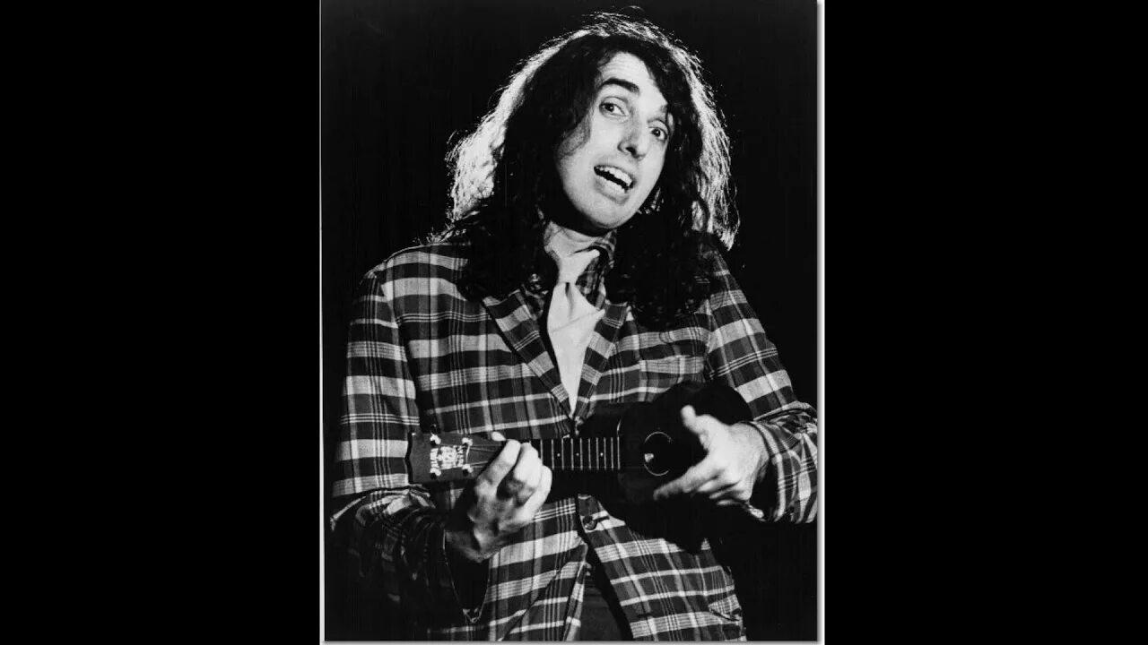 Tiny tim в молодости. Тини тим песни. Tiny tim. Tiny tim песни. Tiny tim tiptoe through the tulips смерть.