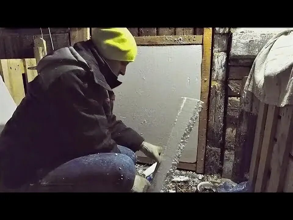 Как утеплить деревней. Как утеплить дверь в сарае.