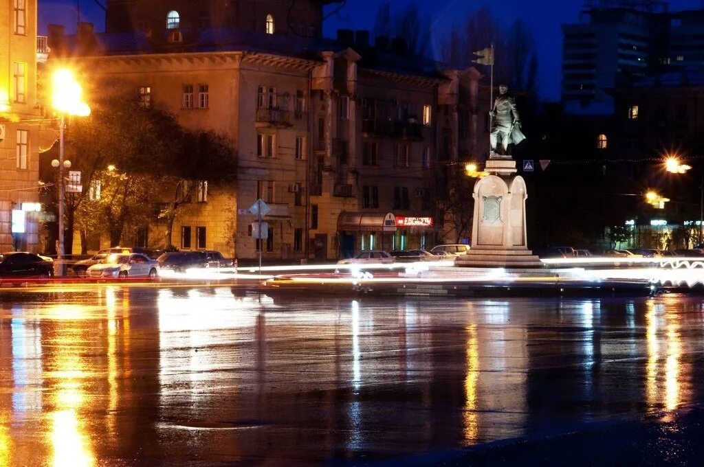 Волгоград вечером. Ночные улицы Волгограда. Вечерний Волгоград. Вечерний город Волгоград.