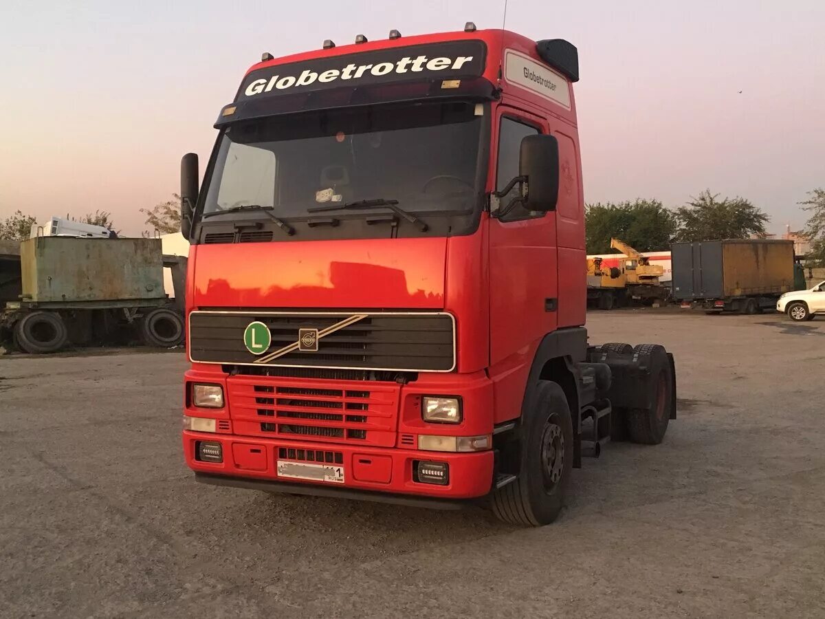 Вольво 380 тягач. Вольво fh12 1995. Volvo fh12 сцепка. В. Вольво fh12 1995.