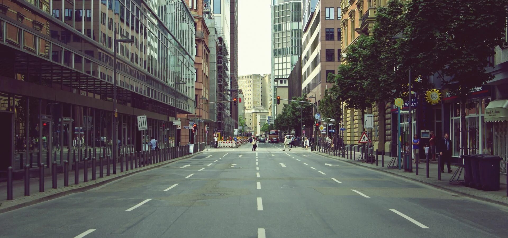 Лондон сити улицы. Jazz city street. The city streets are. Сохо манхэттен нью-йорк. Стрит фото.
