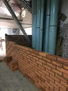 Кирпичная межкомнатная стена