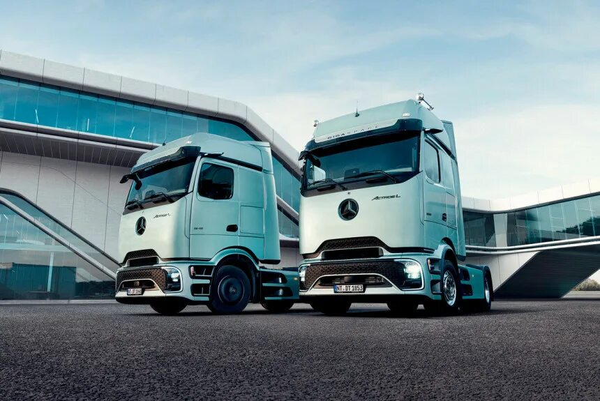 NEW 2025 Mercedes-Benz Actros L (12.8-liter Diesel Engine) REVEAL - YouTube