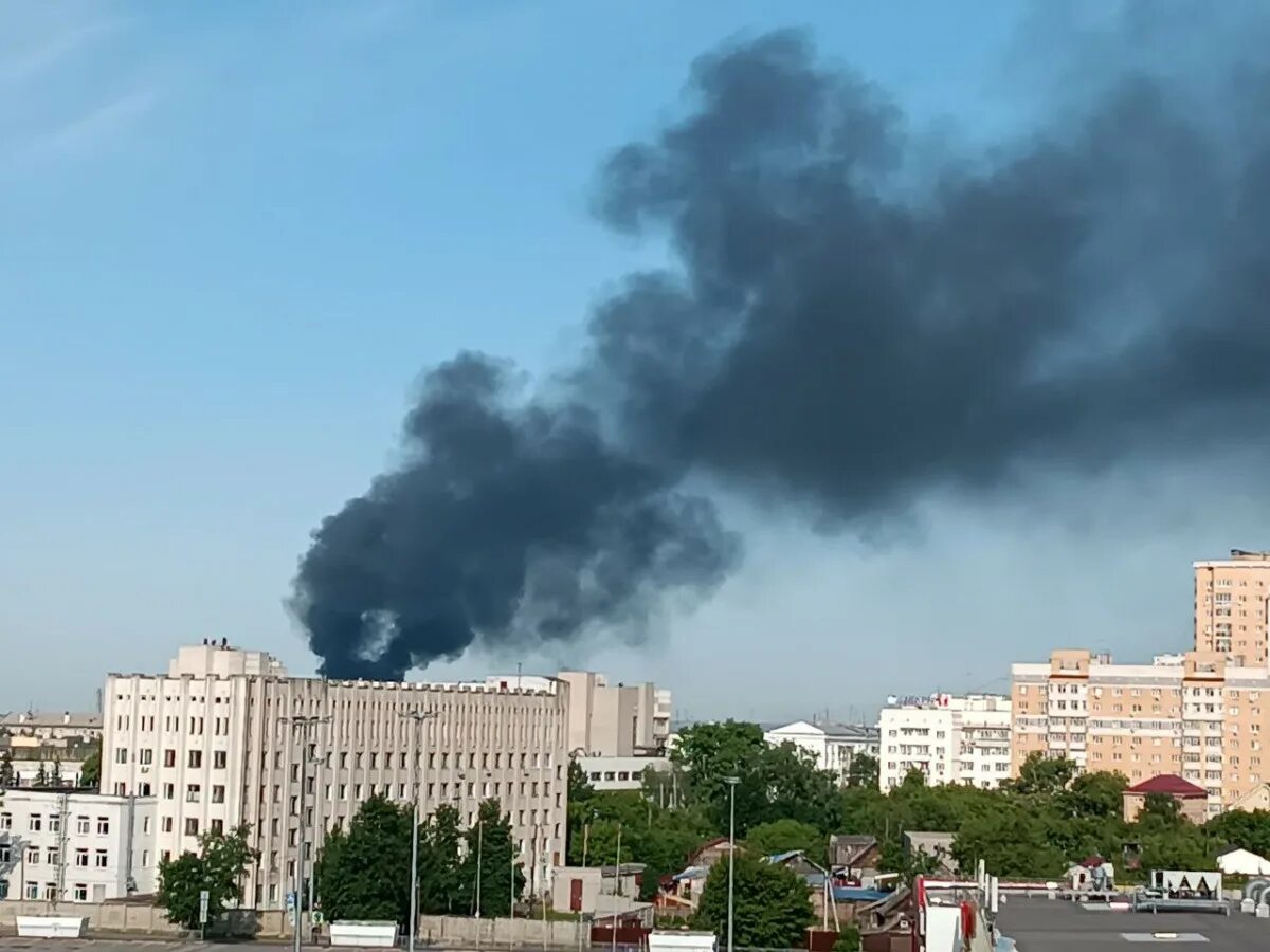 Что горит в нижнем новгороде. Пожар в Нижнем Новгороде. Огромный пожар. Пожар в Нижнем Новгороде сейчас. Что горит в Нижнем Новгороде сейчас.