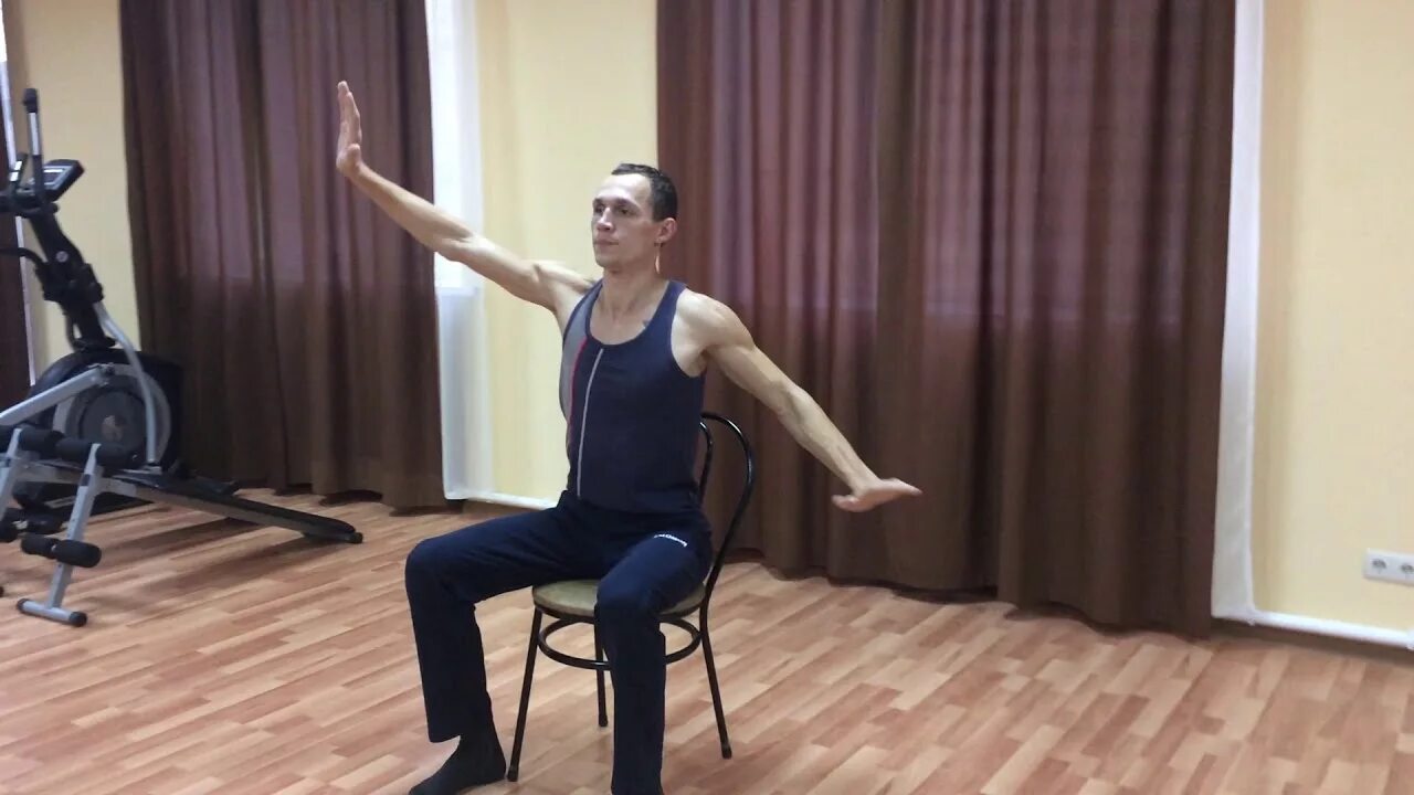 комплекс упражнений при грыже. ивашкевич упражнения для позвоночника. гимнастика доктора бубновского для позвоночника при протрузии. занятия для спины с грыжей. комплекс упражнений дикуля.