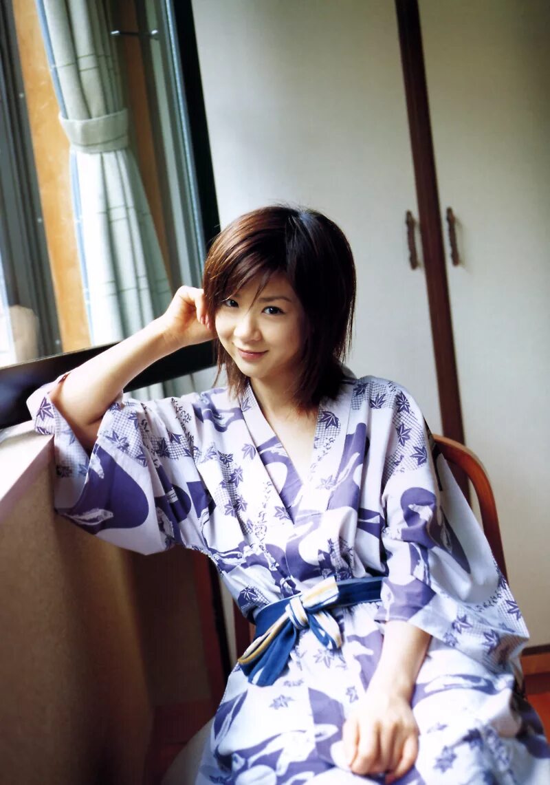 Mikako nakamoto. Японские женщины фото в жизни. Sayumi michishige +18. Актриса кейко китагава. Асука токуяма.