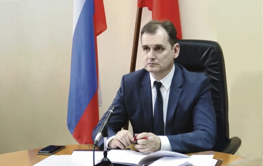 Тюменцев валерий николаевич. Лесосибирский городской совет депутатов. Игорь ермаков серпухов. Председатель совета города. Глава муниципалитета.