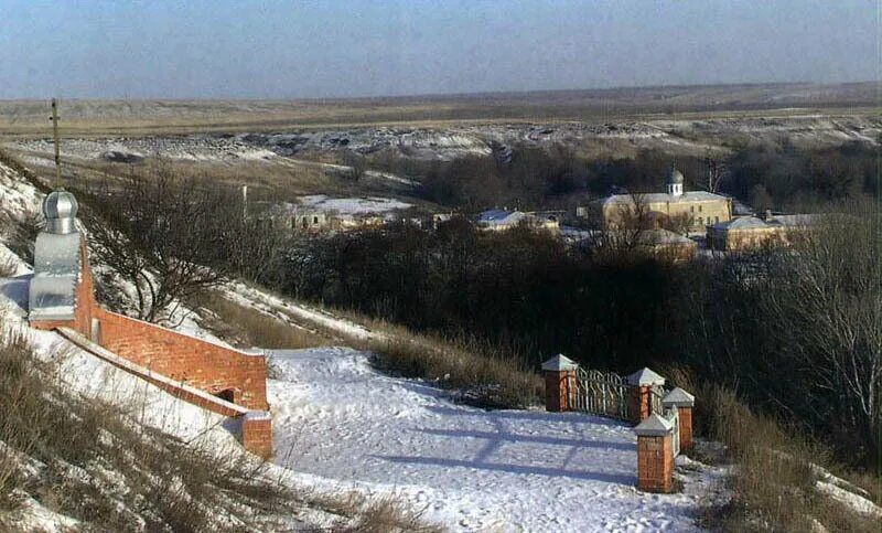 Где находился каменный брод. Каменно-Бродский Свято-Троицкий Белогорский мужской монастырь. Каменный брод Волгоградская область монастырь. Свято Троицкий монастырь Волгоградская область Ольховский район. Каменно Бродский мужской монастырь Волгоградская область.