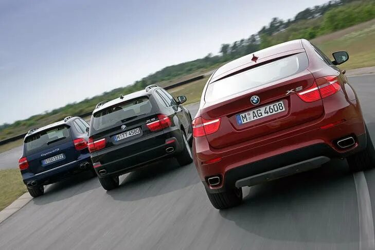 БМВ х5 и х6. BMW x5 vs x6. BMW x5 vs BMW x6. БМВ х5 и Порше Кайен. Сравнение бмв х5