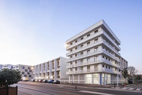 Unit housing