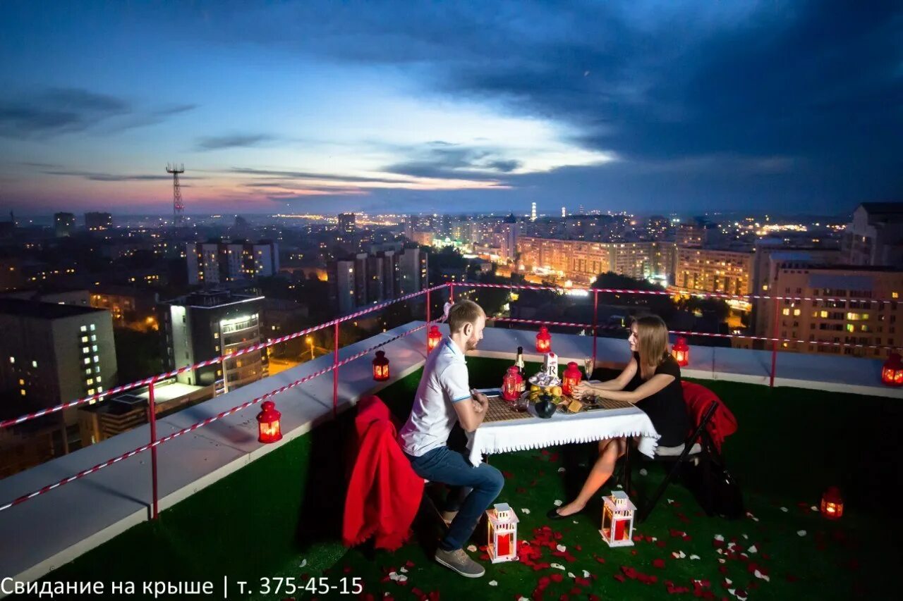 Свидание на крыше зимой. Шикарный ресторан на крыше. Романтика ресторан новосибирск. Свидание на крыше. Романтический новосибирск.