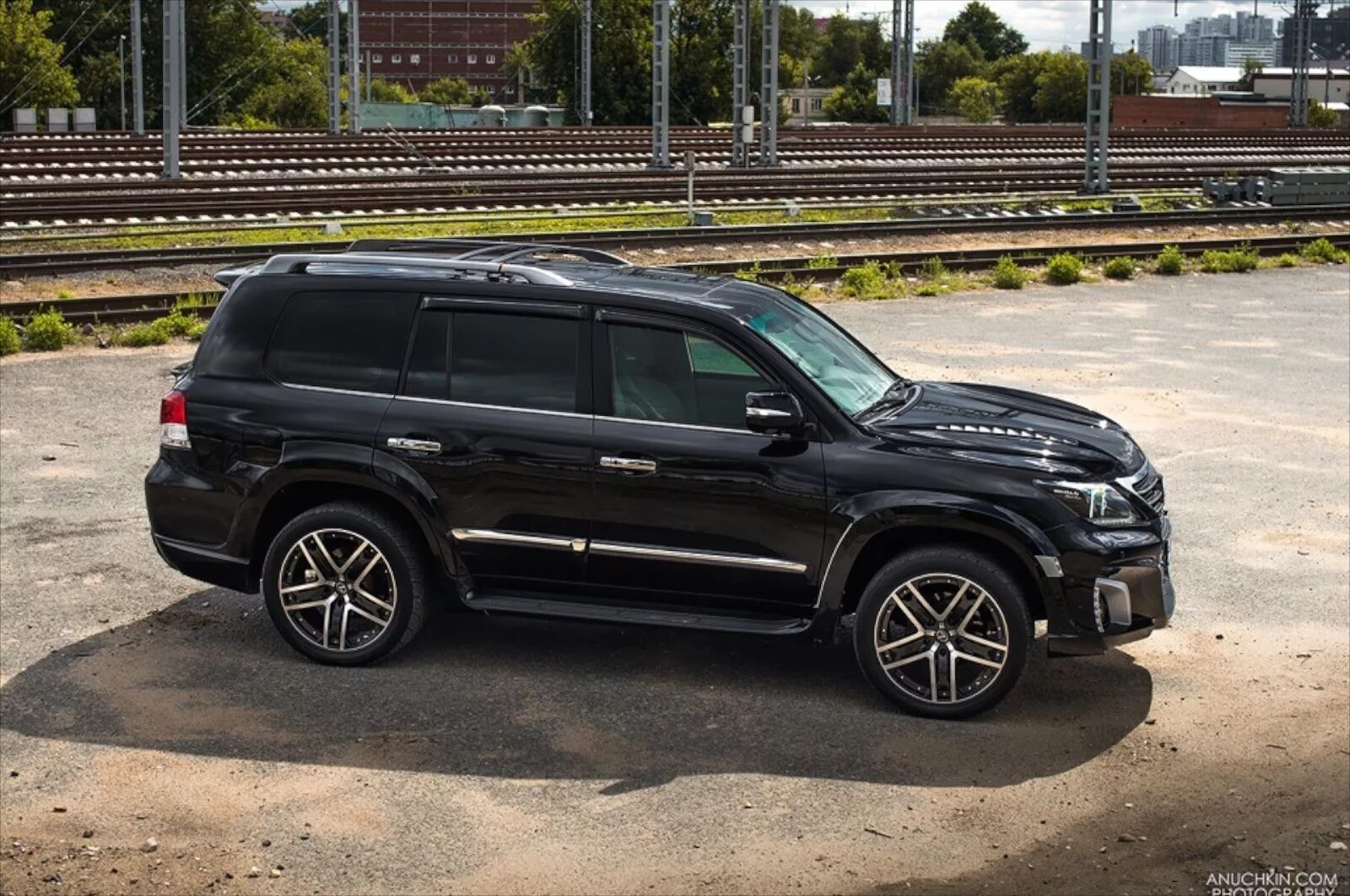 Диски на лексус 570. Диски Lexus LX 570. Диски Лексус lx570. Диски Wald LX 570. Диски на Лексус ЛХ 570.