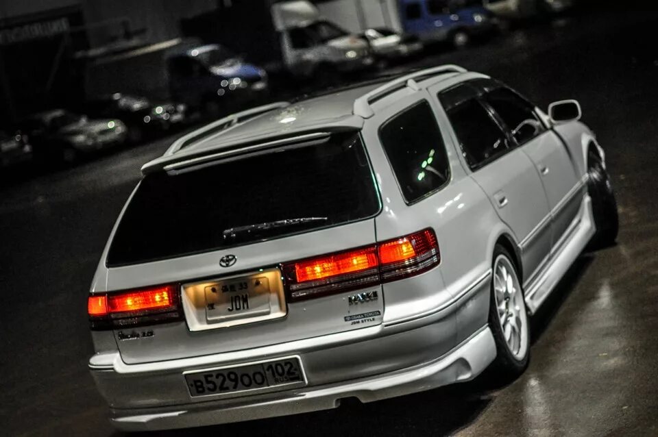 Mark wagon. Toyota Mark 2 Wagon Qualis.