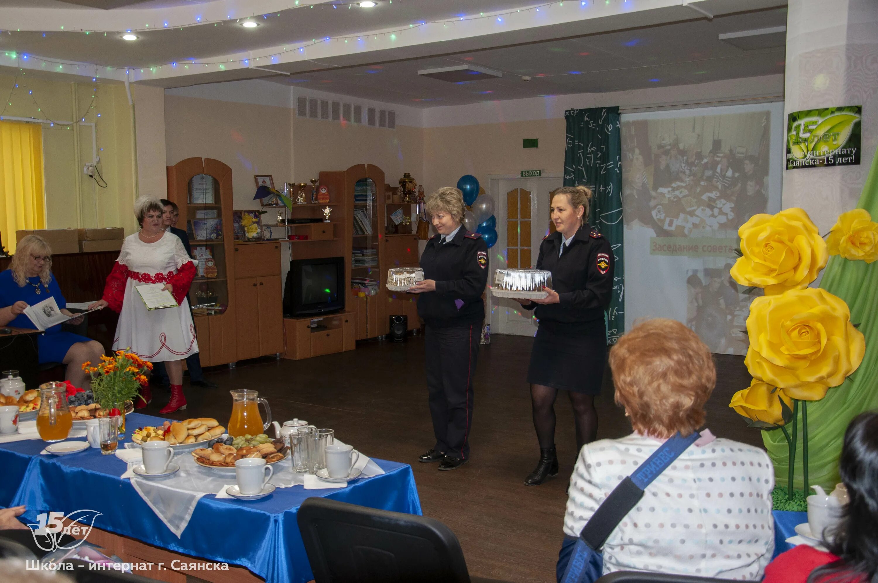 Коррекционная школа интернат саянская. Саянская 8 школа. Саянск. Саянский детский дом интернат официальный сайт. Саянская школа интернат джига алеша.