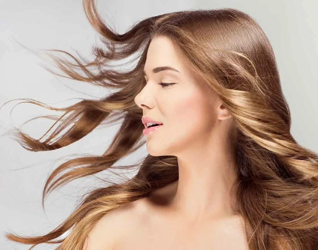 красивые волосы. развивающиеся волосы. развивающиеся волосы на ветру. девушка с развевающимися волосами. развивающиеся волосы на ветру.