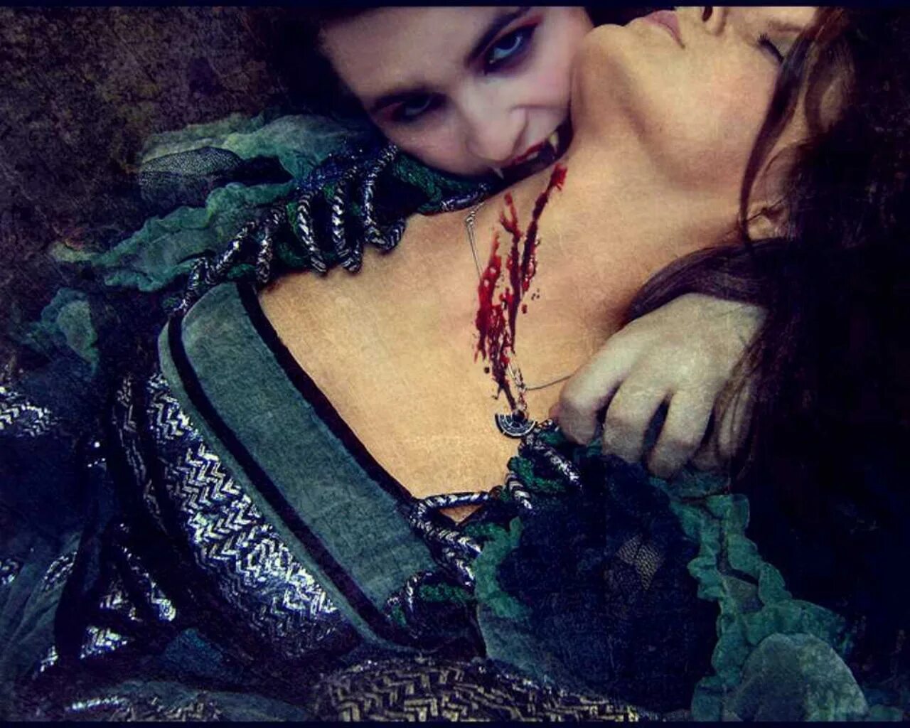 Vampire girls bites. Vampire girls bites. Красивые вампирши много. Vampire girls bites. Убийцы вампирш-лесбиянок.