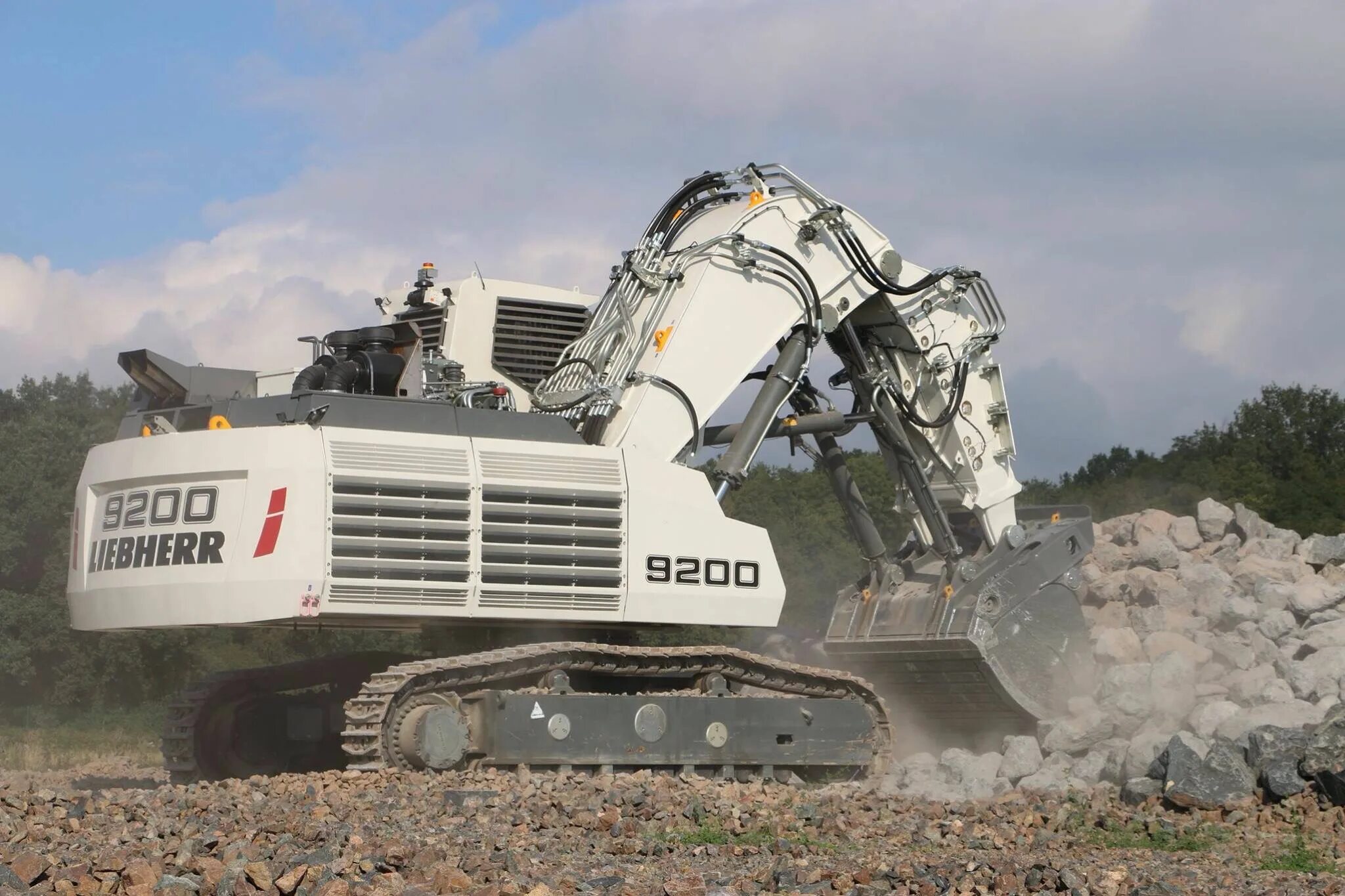 Экскаватор либхер. Liebherr r9200. для экскаватора liebherr r9200. экскаватор либхер 9200. карьерный экскаватор либхер.