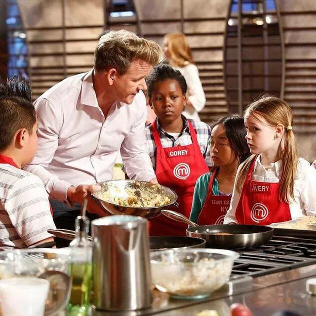 Мастер шеф 7 4. Мастер шеф дети с гордоном рамзи. гордон рамзи master chef junior. шеф рамзи семья. оскар рамзи.
