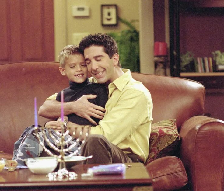 Ben from friends. Сын росса геллера. Ben from friends. Коул спроус бен геллер. Бен геллер друзья коул спроус.