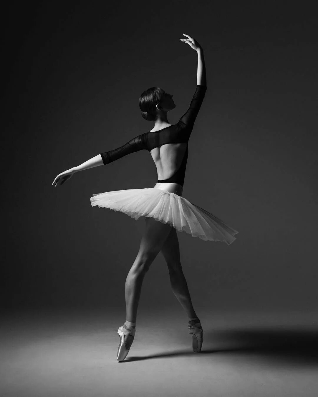 Балерина танцует. Тейлор Ферн Морис. Лорен Андерсон балерина. Морис танцор балета. Тейлор Николс балерина.