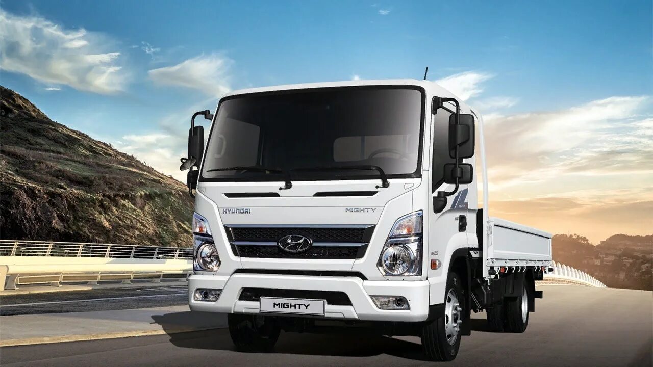 Хундай грузовик. Hyundai Mighty ex8 фургон. Hyundai Mighty ex8 самосвал. Hyundai Trucks ex8. Hyundai Mighty 2015.