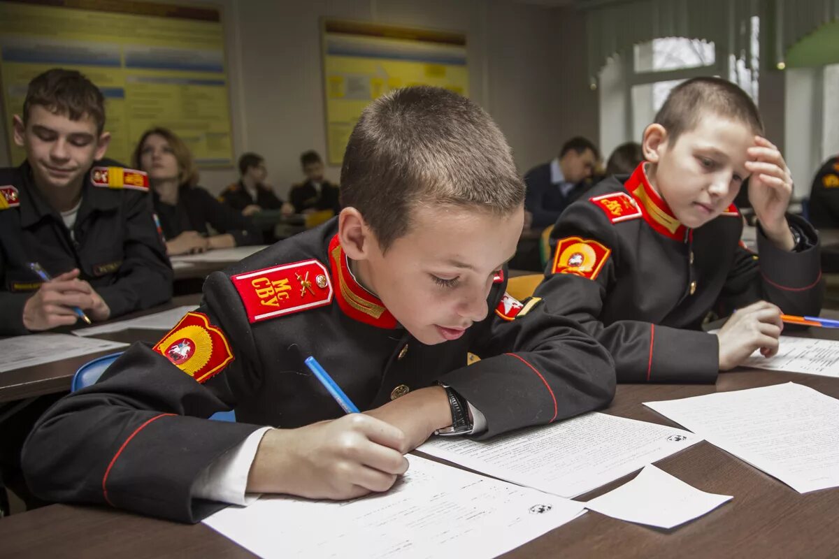 Сву училище. Московское Суворовское военное училище Министерства обороны РФ. СВУ Суворовское военное училище. Суворовское военное училище Бабушкинское. Суворовское училище метро Бабушкинская.