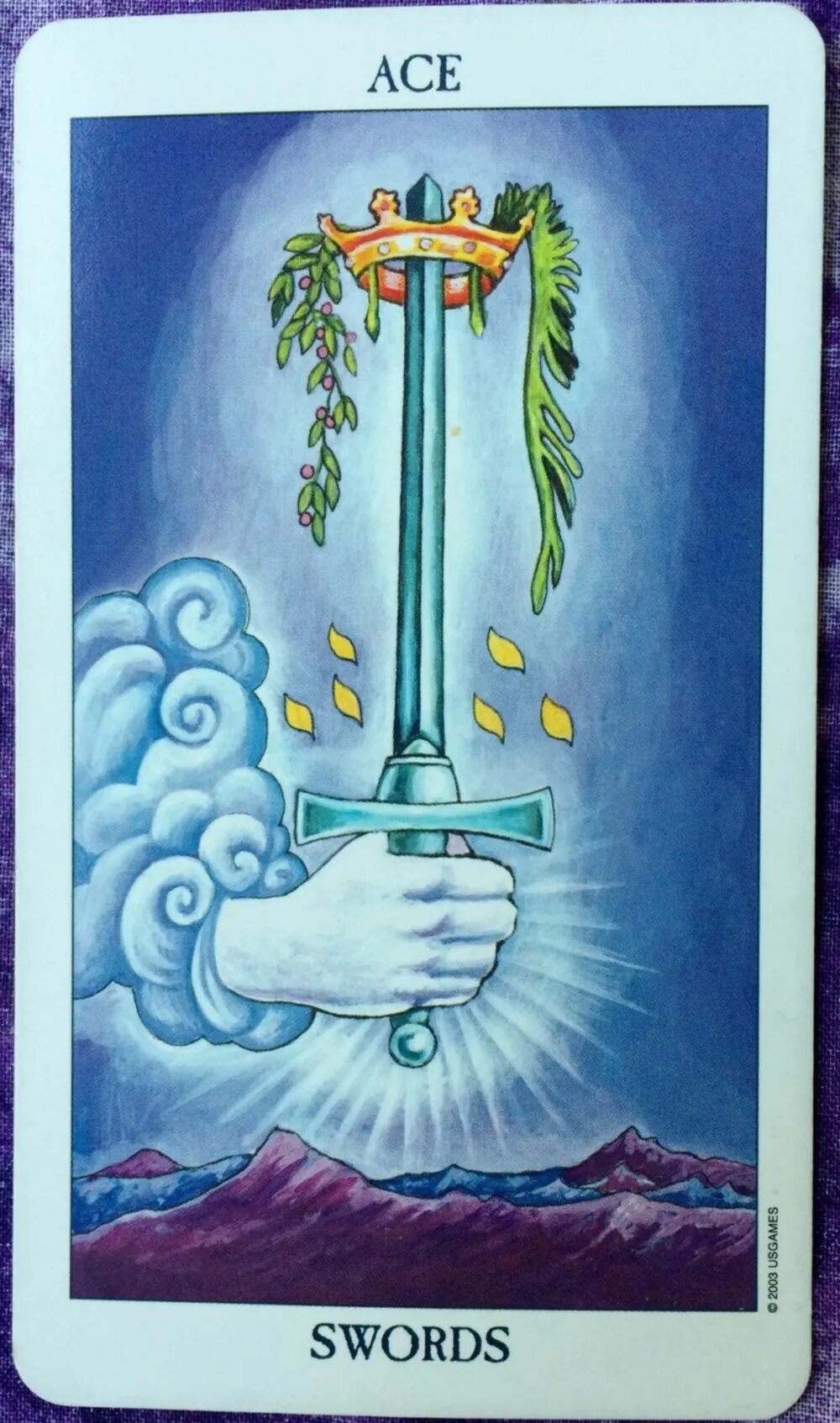 Король мечей паж пентаклей. Туз жезлов рыцарь мечей сочетание. Туз мечей таро райдера уэйта. Сочетание паж пентаклей. Туз пентаклей и 4 мечей.