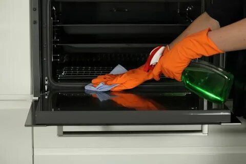 Nettoyer un four encrassé : les meilleures astuces naturelles et sans effort Ove