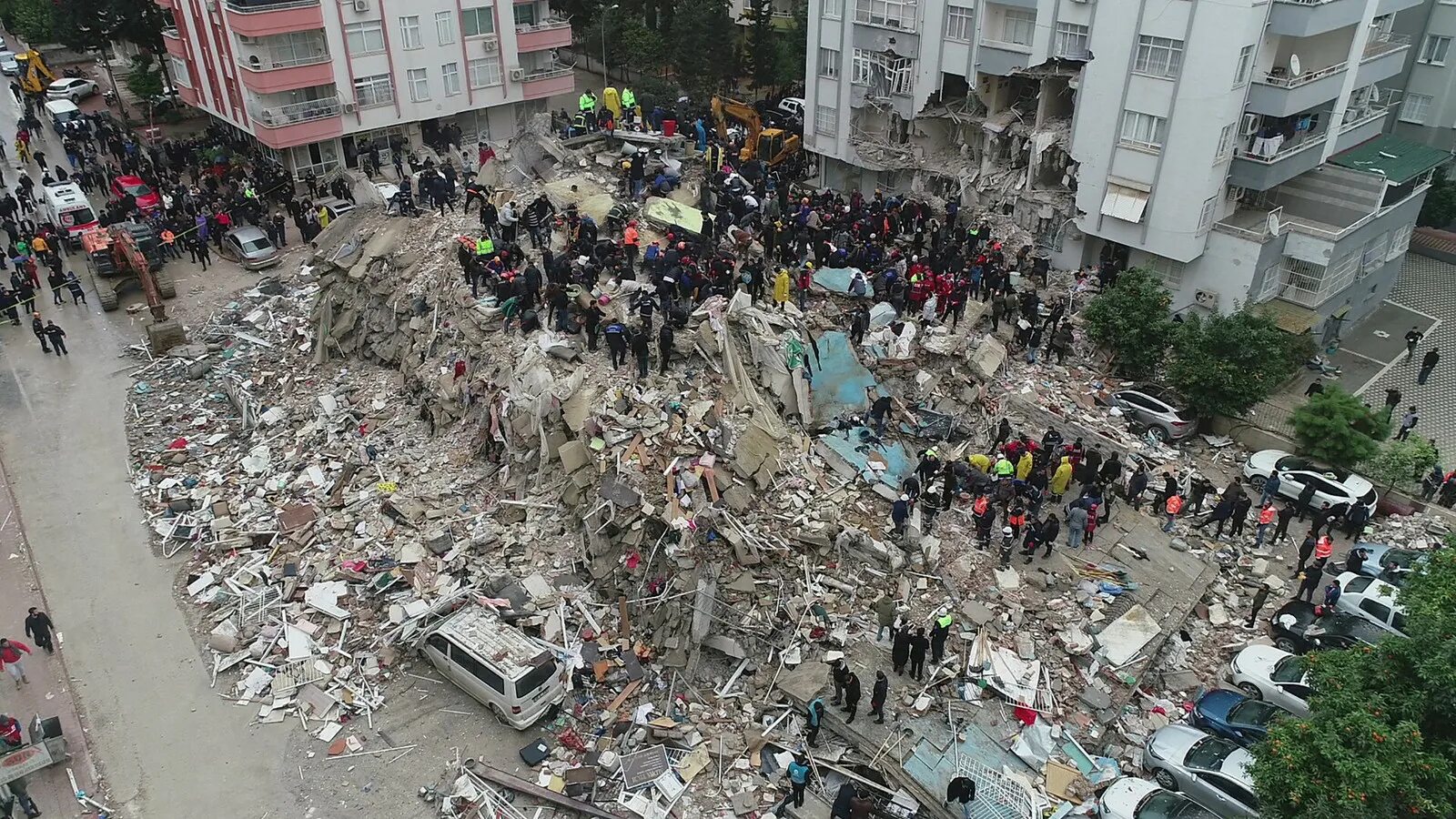 Землетрясение видел. Землетрясение в Турции 06.02.2023. Землетрясение в Турции 2023 года. Землетрясение в Турции 6 февраля 2023. Землетрясение в Турции 6.02.23.