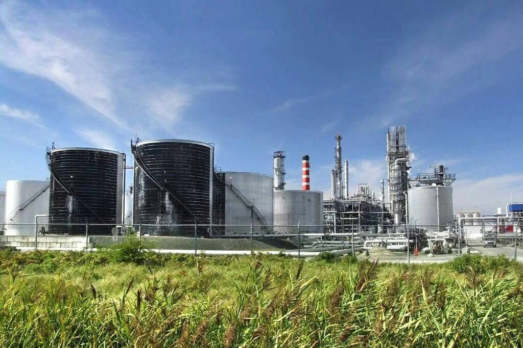 аэс франции. экологически чистые предприятия. завод экология. чистая экология. энергия биотоплива.