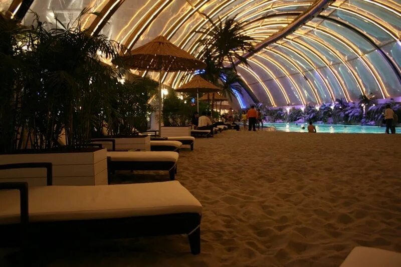 Хан шатыр астана аквапарк. Хан шатыр астана бассейн. Хан шатыр пляж. Астана торговый центр хан шатыр. Хан шатыр астана аквапарк.